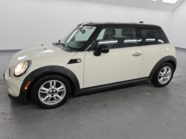 2013 MINI COOPER, 