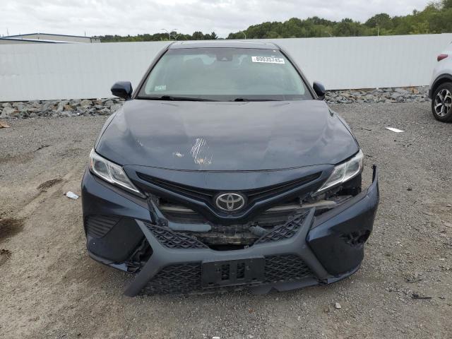 4T1B11HK0JU540505 - 2018 TOYOTA CAMRY L BLUE photo 5