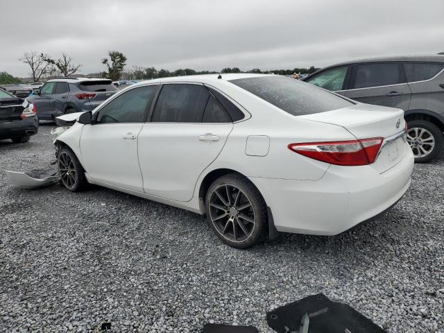 4T4BF1FK4GR557648 - 2016 TOYOTA CAMRY LE 白色 照片 2