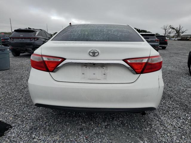 4T4BF1FK4GR557648 - 2016 TOYOTA CAMRY LE 白色 照片 6