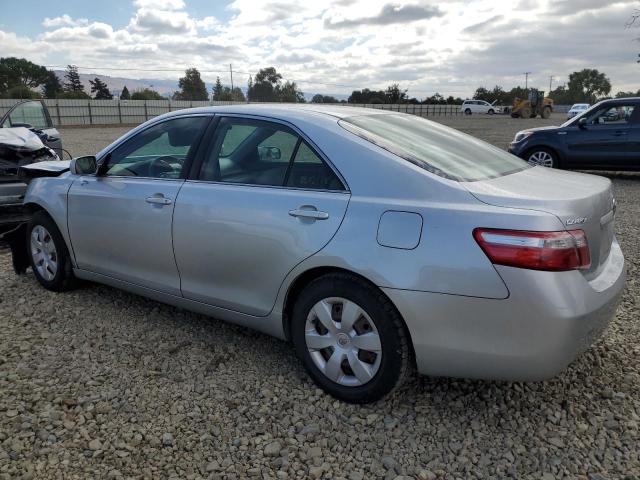 JTNBE46K473070065 - 2007 TOYOTA CAMRY CE ვერცხლისფერი ფოტო 2