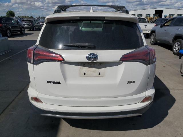 JTMWFREVXGJ080994 - 2016 TOYOTA RAV4 XLE WHITE photo 6