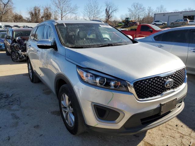 5XYPG4A34GG029564 - 2016 KIA SORENTO LX SILVER photo 4