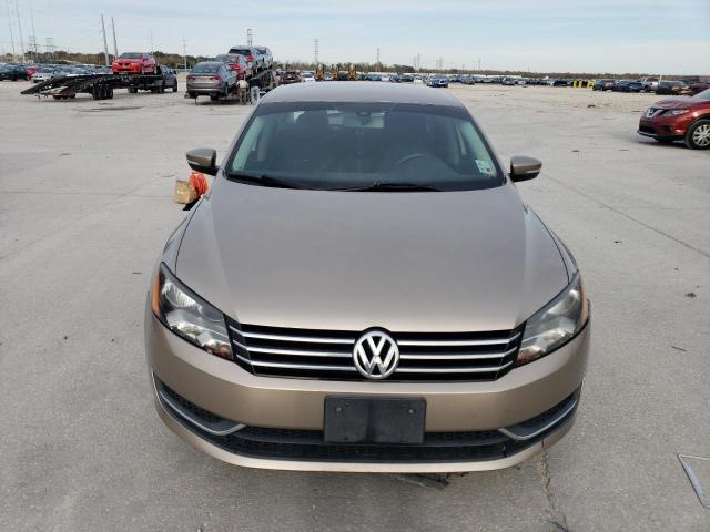 1VWAS7A35FC075149 - 2015 VOLKSWAGEN PASSAT S BROWN photo 5