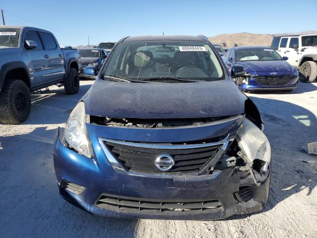 3N1CN7AP2CL880132 - 2012 NISSAN VERSA S BLUE photo 5