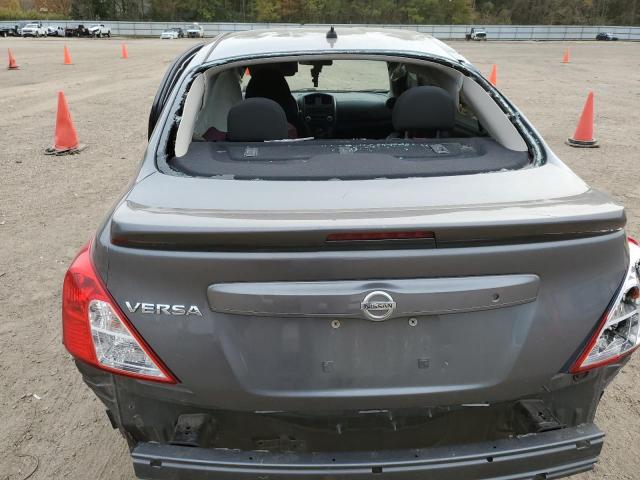 3N1CN7AP6HL894025 - 2017 NISSAN VERSA S GRAY photo 6