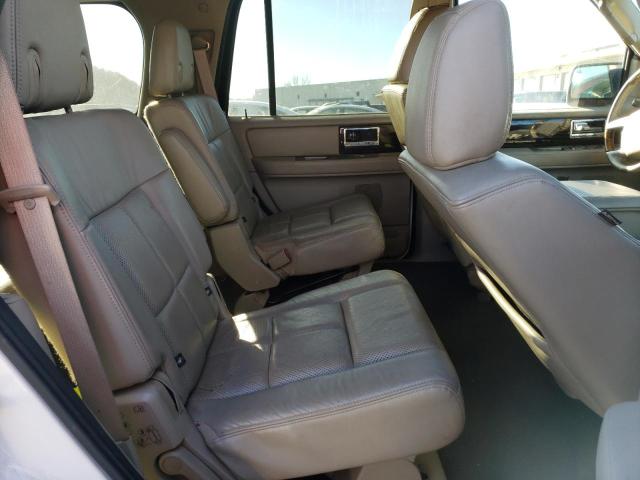 5LMJJ2J55AEJ04567 - 2010 LINCOLN NAVIGATOR 白色 照片 11