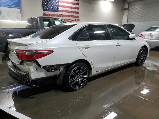 4T1BF1FK6GU189094 - 2016 TOYOTA CAMRY LE WHITE photo 3