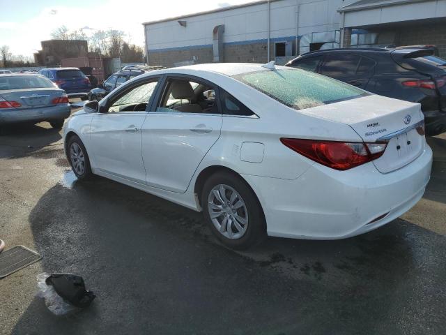 5NPEB4AC7BH274477 - 2011 HYUNDAI SONATA GLS WHITE photo 2