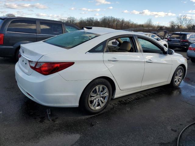 5NPEB4AC7BH274477 - 2011 HYUNDAI SONATA GLS WHITE photo 3