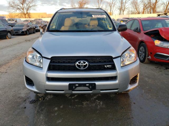 JTMBK33V695076396 - 2009 TOYOTA RAV4 SILVER photo 5