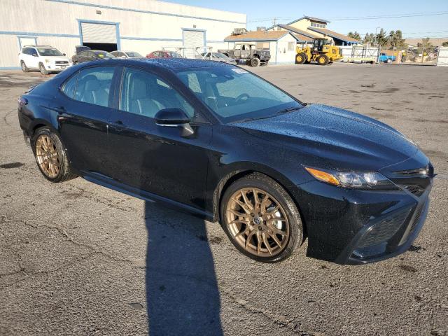4T1G11AKXRU206204 - 2024 TOYOTA CAMRY SE NIGHT SHADE BLACK photo 4