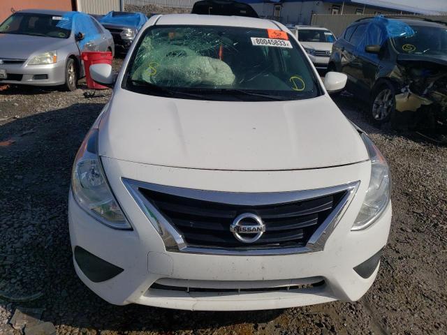 3N1CN7AP9HL817374 - 2017 NISSAN VERSA S WHITE photo 5