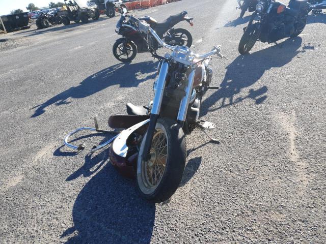 JH2RC44631K500526 - 2001 HONDA VT750 CD2 双色 照片 2