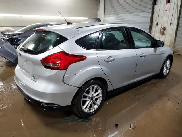 1FADP3K21GL320200 - 2016 FORD FOCUS SE SILVER photo 3