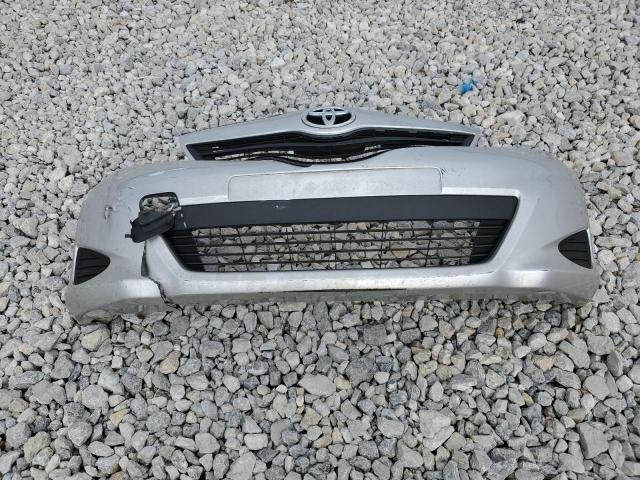 JTDKTUD37DD564867 - 2013 TOYOTA YARIS SILVER photo 13