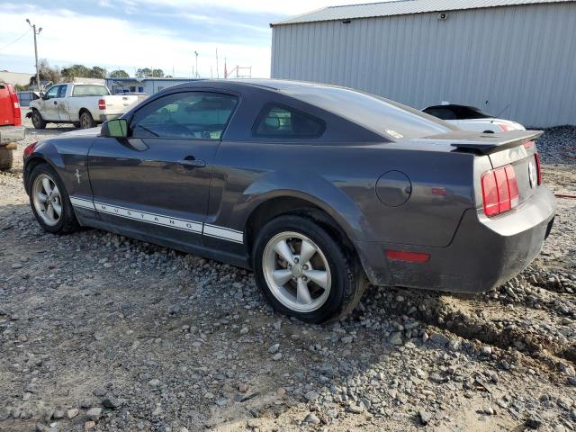 1ZVFT80N675364770 - 2007 FORD MUSTANG GRAY photo 2