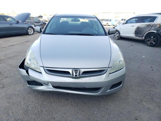 1HGCM56316A021525 - 2006 HONDA ACCORD SE SILVER photo 5