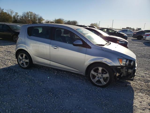 1G1JE6SB0G4146479 - 2016 CHEVROLET SONIC LTZ SILVER photo 4