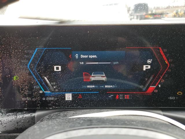 WBS33AY03PFN32745 - 2023 BMW M3 COMPETITION WHITE photo 9