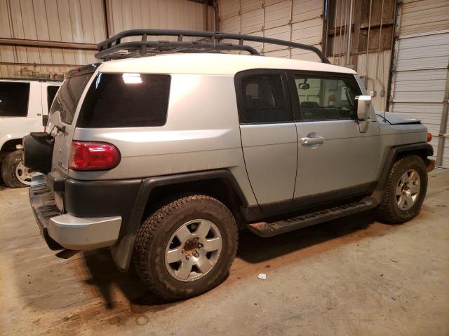 JTEZU11F08K005487 - 2008 TOYOTA FJ CRUISER SILVER photo 3