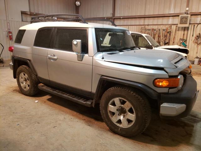 JTEZU11F08K005487 - 2008 TOYOTA FJ CRUISER SILVER photo 4