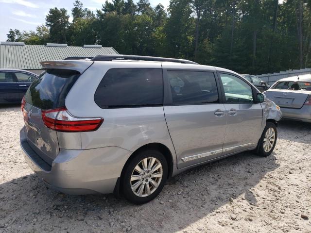 5TDJZ3DC2HS153357 - 2017 TOYOTA SIENNA LE 银色 照片 3