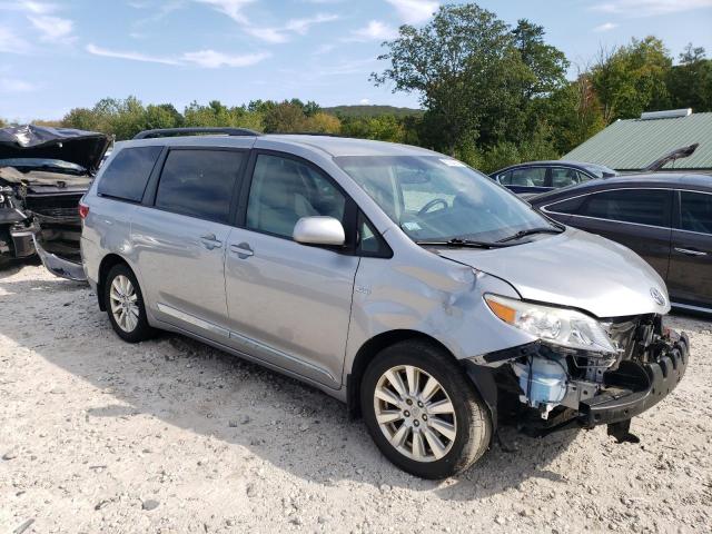 5TDJZ3DC2HS153357 - 2017 TOYOTA SIENNA LE 银色 照片 4