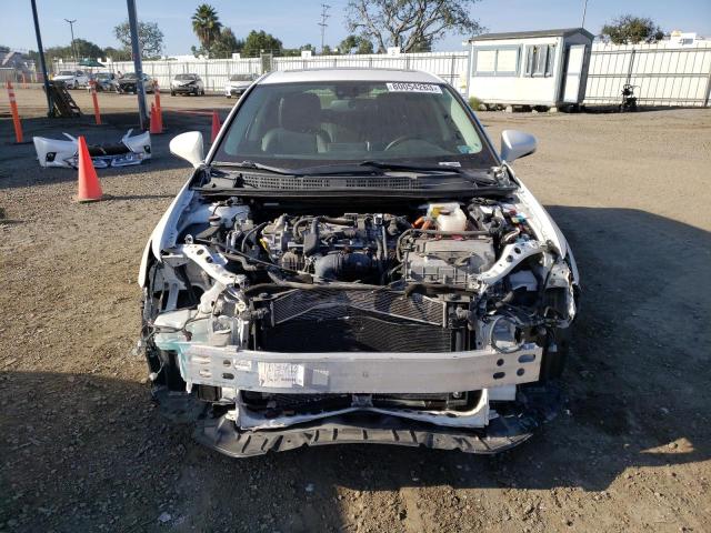 JTHKD5BH8G2269809 - 2016 LEXUS CT 200 WHITE photo 5