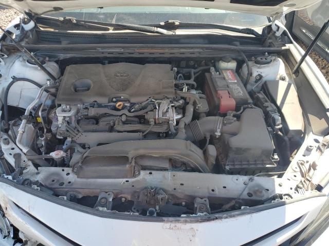 4T1B61HK2JU094018 - 2018 TOYOTA CAMRY XSE Beyaz fotoğraf 11