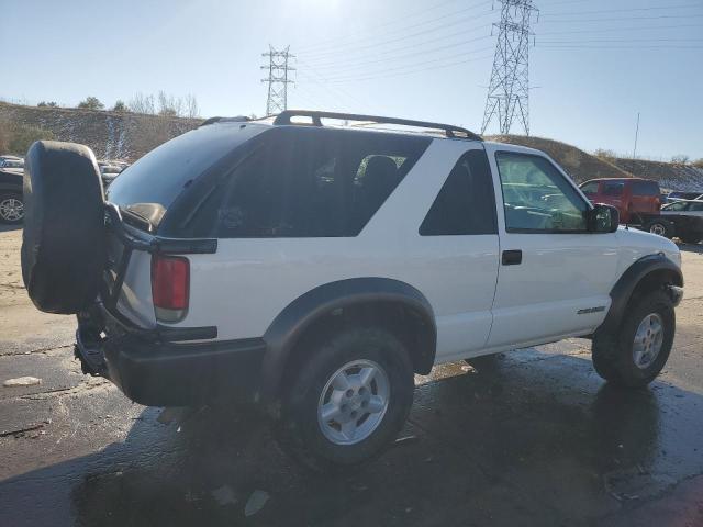 1GNCT18X65K106659 - 2005 CHEVROLET BLAZER WHITE photo 3