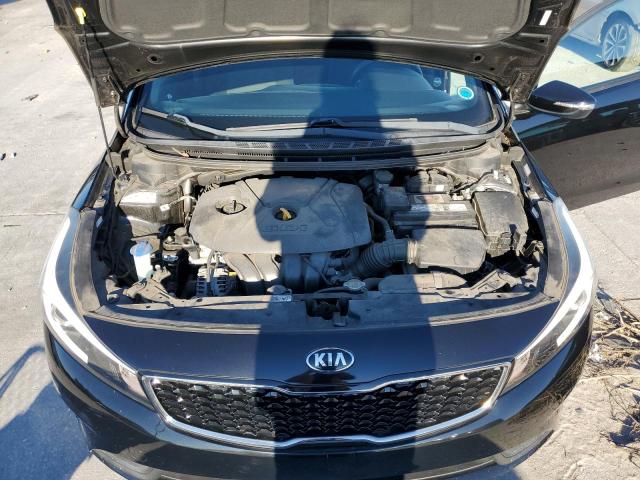 KNAFK5A81H5721218 - 2017 KIA FORTE LX BLACK photo 12