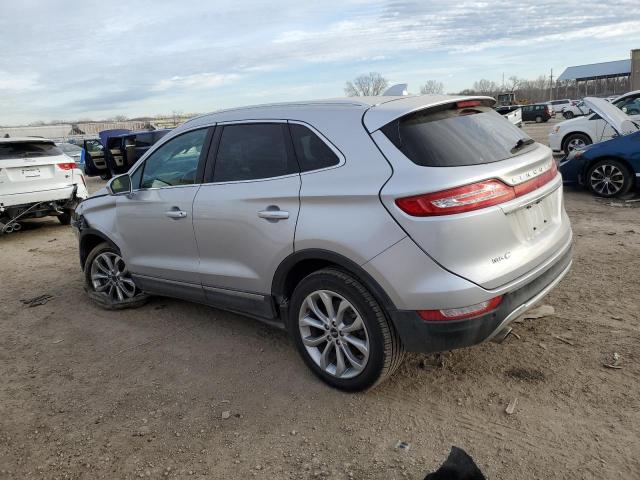 5LMCJ2D90KUL46519 - 2019 LINCOLN MKC SELECT SILVER photo 2