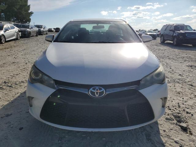 4T1BF1FK1GU530997 - 2016 TOYOTA CAMRY LE WHITE photo 5