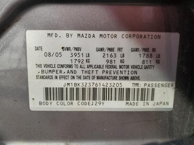 JM1BK323761423205 - 2006 MAZDA 3 S GRAY photo 12