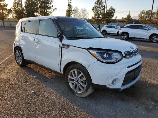 KNDJP3A52K7022474 - 2019 KIA SOUL + WHITE photo 4