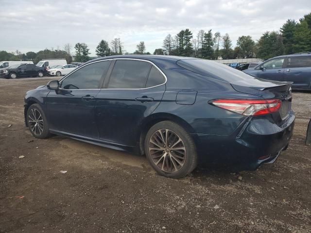 4T1B11HK6JU552321 - 2018 TOYOTA CAMRY L BLUE photo 2