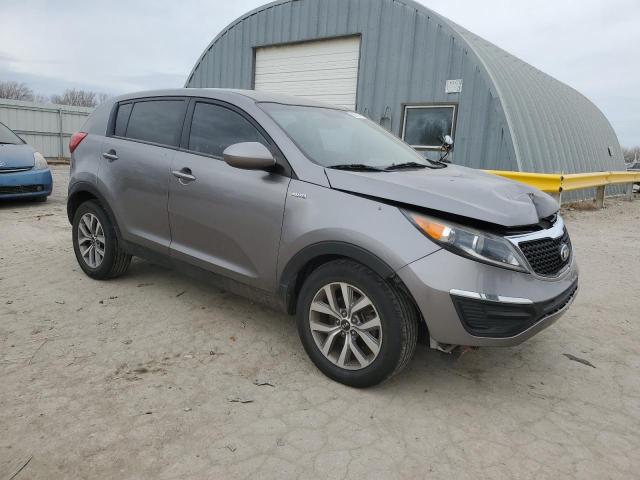 KNDPBCAC8F7739135 - 2015 KIA SPORTAGE LX SILVER photo 4