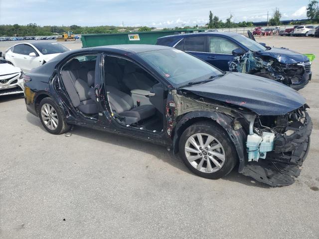 4T1C11AK1MU577727 - 2021 TOYOTA CAMRY LE BLACK photo 4