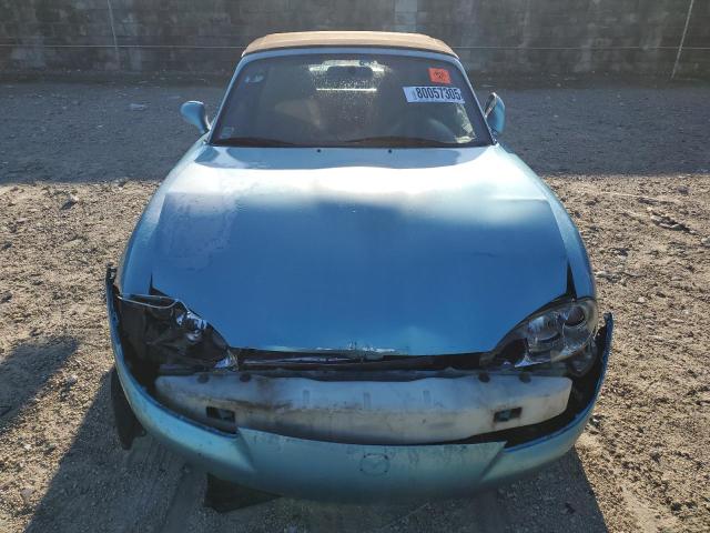 JM1NB353220227360 - 2002 MAZDA MX-5 MIATA BASE BLUE photo 5