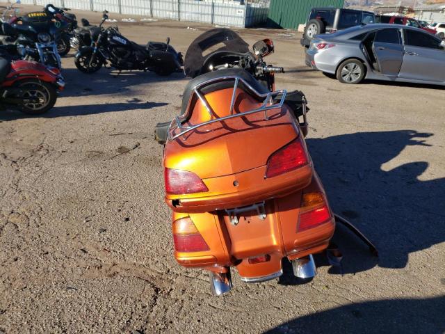 1HFSC47002A106674 - 2002 HONDA GL1800 ORANGE photo 4