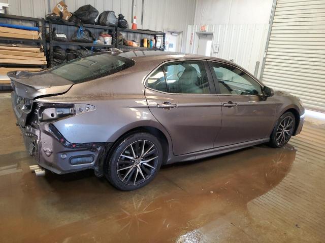 4T1G11AK0NU661556 - 2022 TOYOTA CAMRY SE 灰色 照片 3