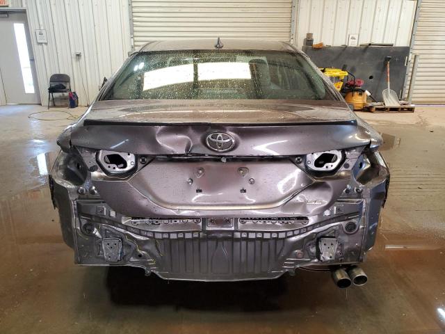 4T1G11AK0NU661556 - 2022 TOYOTA CAMRY SE 灰色 照片 6