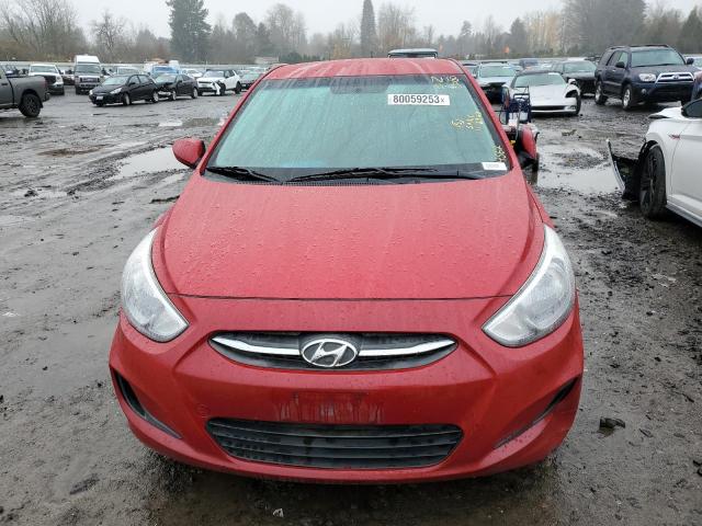 KMHCT4AE2HU300760 - 2017 HYUNDAI ACCENT SE RED photo 5