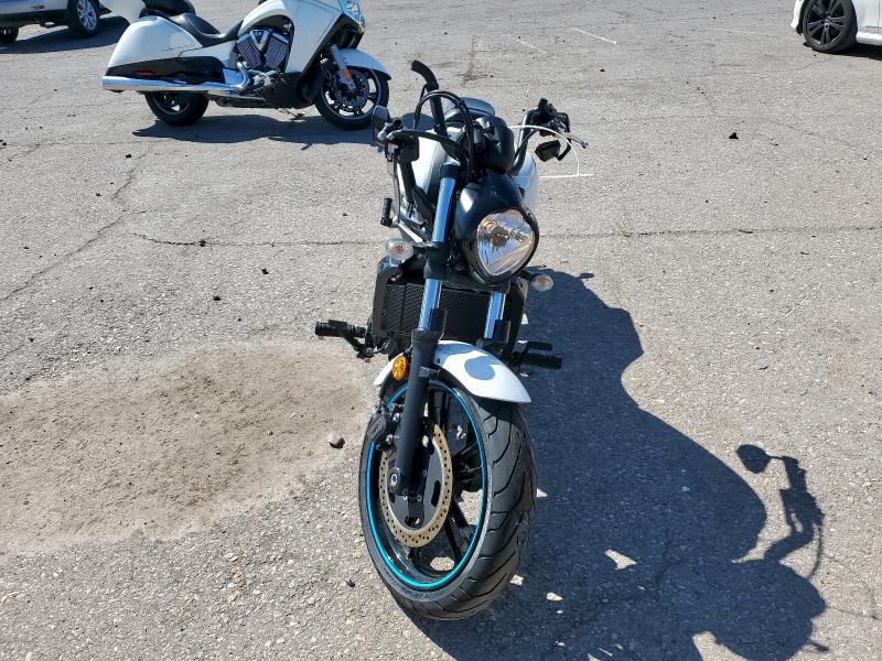 JKAENEC12MDA03678 - 2021 KAWASAKI EN650 C 白色 照片 2