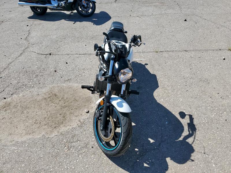 JKAENEC12MDA03678 - 2021 KAWASAKI EN650 C 白色 照片 5