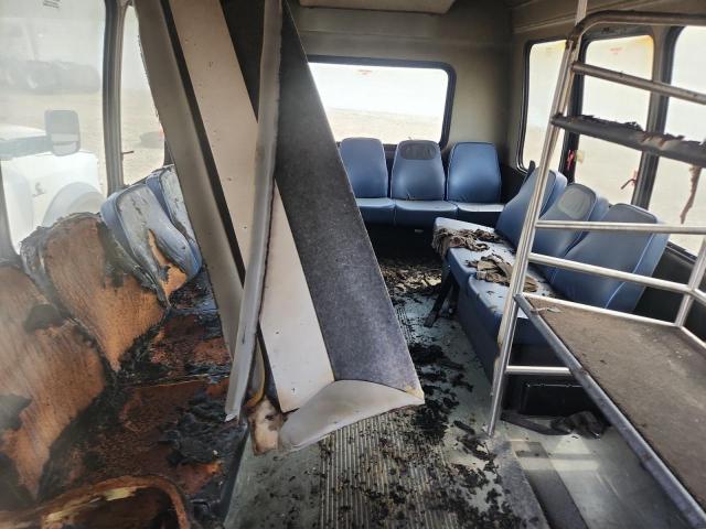 1HA3GSCG9HN005995 - 2017 CHEVROLET EXPRESS G3 Ақ фото 10