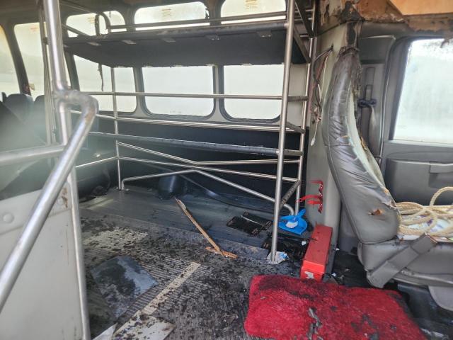 1HA3GSCG9HN005995 - 2017 CHEVROLET EXPRESS G3 Ақ фото 11