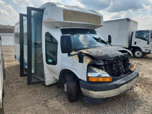 1HA3GSCG9HN005995 - 2017 CHEVROLET EXPRESS G3 Ақ фото 4