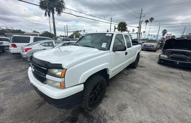 1GCEK19B27Z202614 - 2007 CHEVROLET SILVERADO K1500 CLASSIC WHITE photo 2